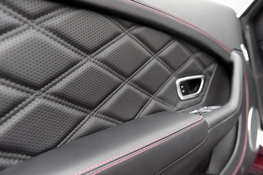  Bentley Continental GTC 2012 года  (фото 74 из 141)